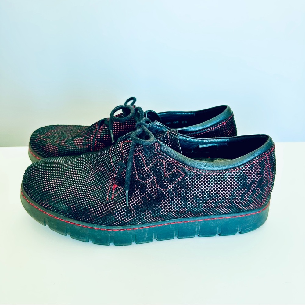 Wolky Timba Lace Up Suede Comfort Shoes Black Red
